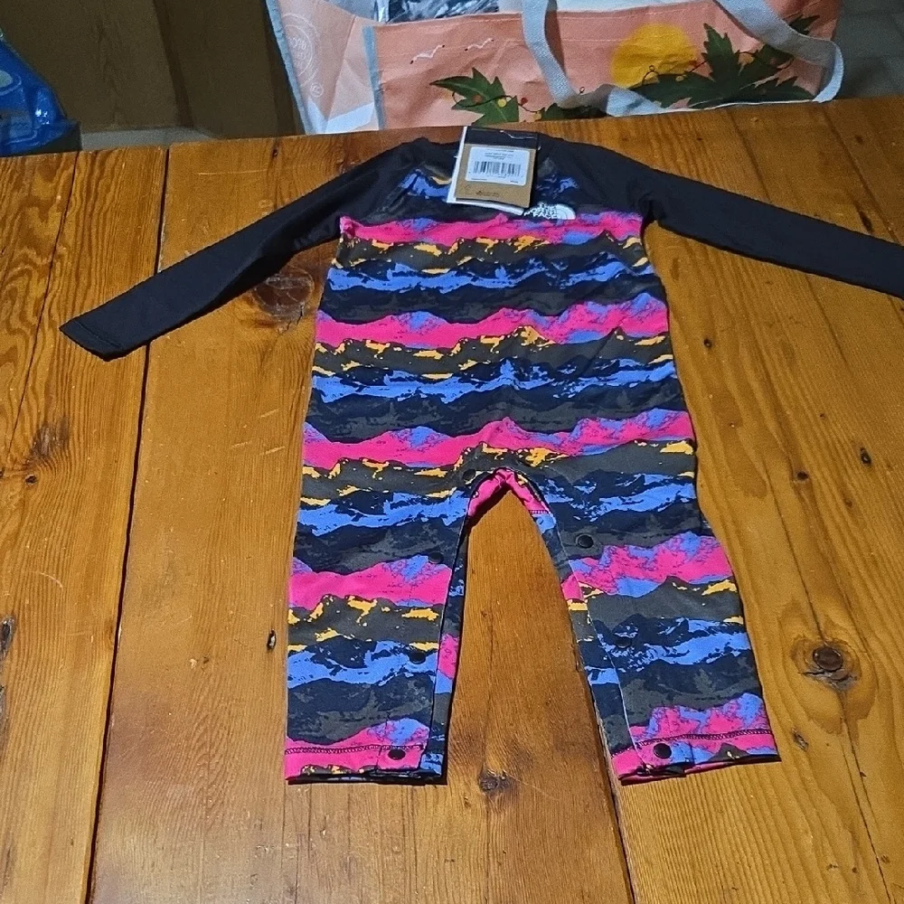 The North Face Infant Long Sleeve Swim Spf 40 Sz 12/18 Months